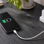 Smartfon się nie ładuje? Oto możliwe przyczyny...