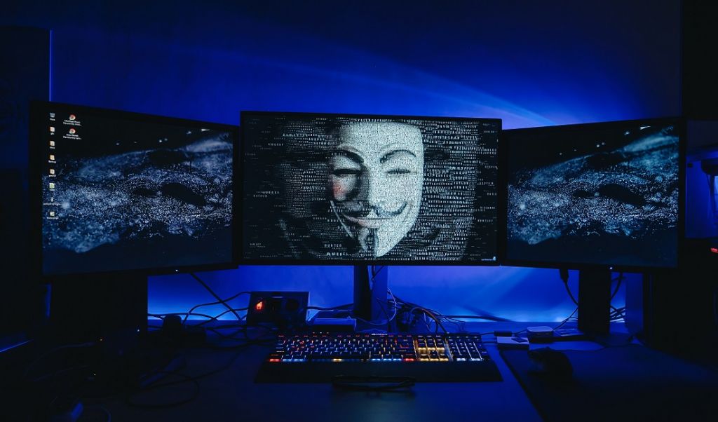 Oszuści, naciągacze i szantażyści w internecie – jak się przed nimi ustrzec?