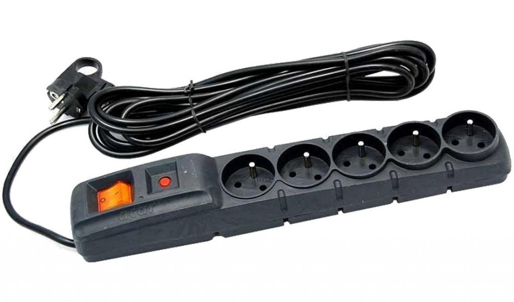 Listwy przepięciowe. Dlaczego są tak ważne?