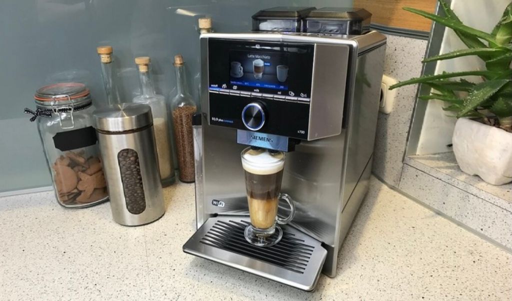 Siemens EQ.9 Plus Connect S700. Recenzja