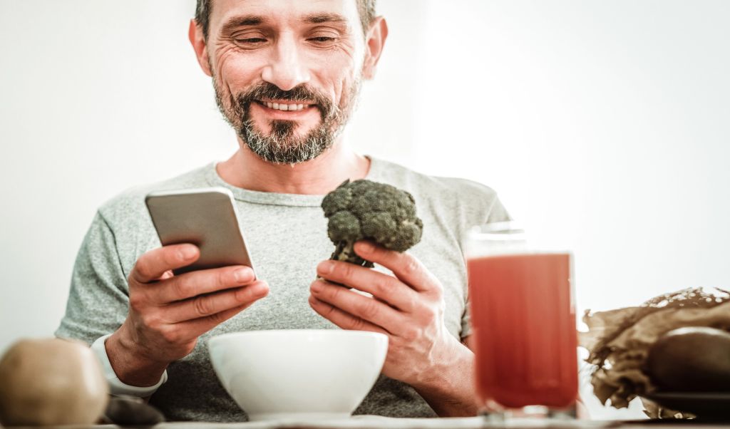 Aplikacje pomagające w zdrowym odżywianiu i odchudzaniu. Przegląd