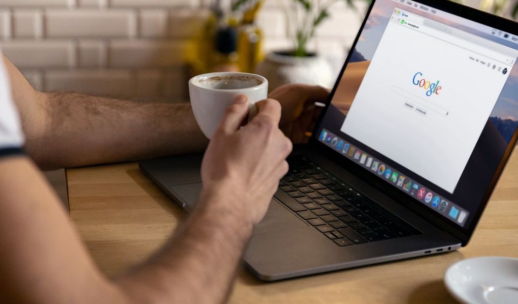 Jak usunąć historię naszych działań z wyszukiwarki Google? Wyjaśniamy