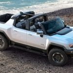 Nowy Hummer EV. Elektryczny mocarz, którego akumulator waży więcej niż kompaktowe auto...