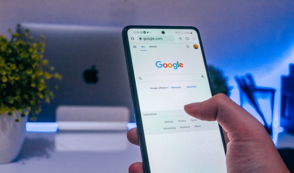 Google rozsyła SMSy pisane cyrylicą? To prawdopodobnie cyberatak