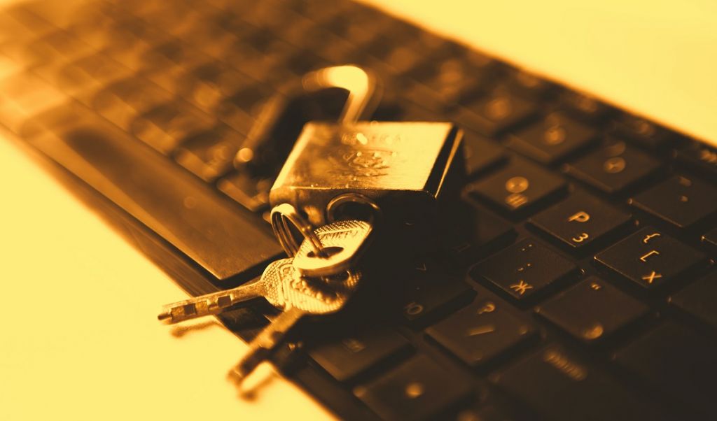 Jak skutecznie utrudnić kradzież laptopa? Są sposoby!