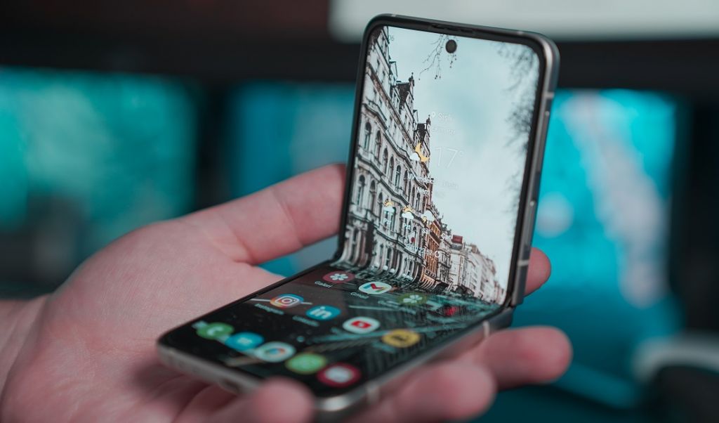 Smartfony. Jak zmienią się urządzenia, które stały się naszymi codziennymi towarzyszami?