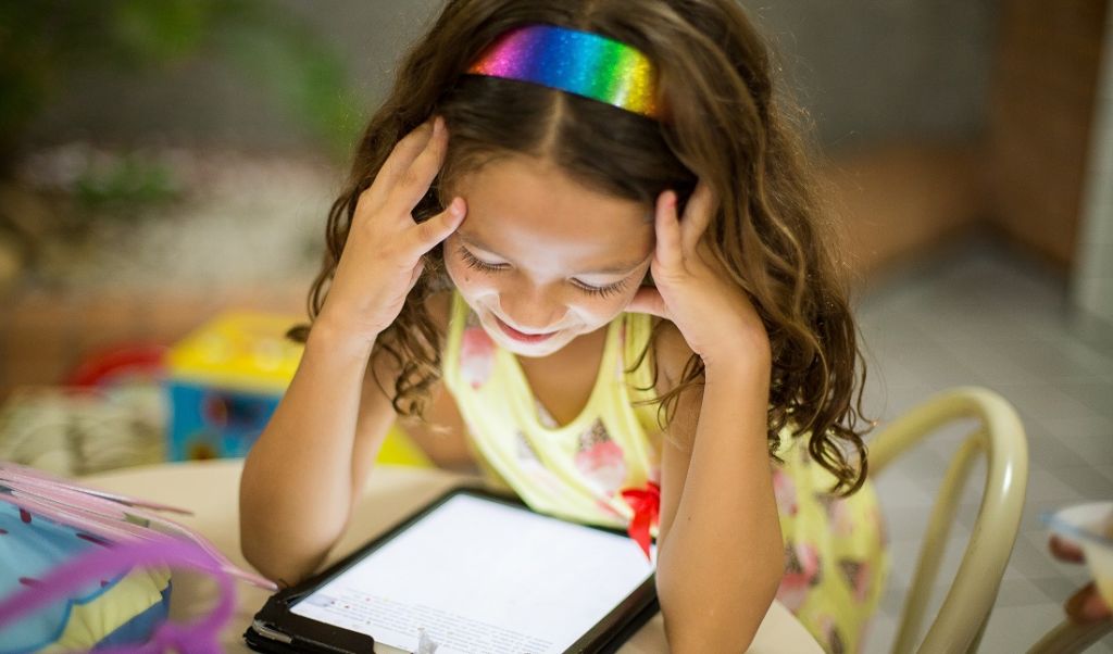 Filtr SafeSearch w przeglądarce pomaga chronić dzieci