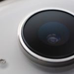 Kamera w smartfonie może nas podglądać. Jak to sprawdzić?