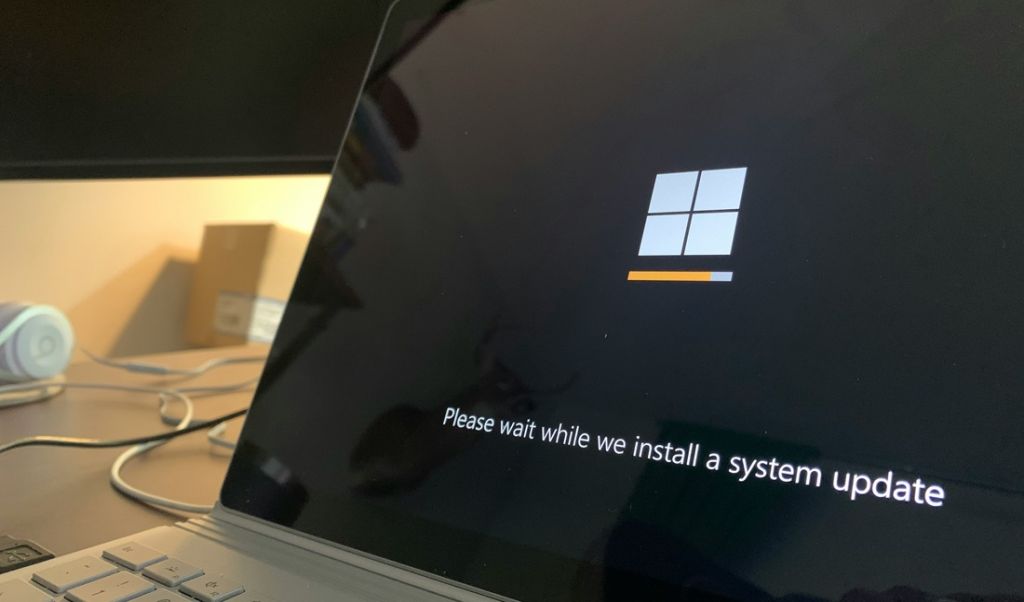 Jak cofnąć aktualizację Windows, która powoduje problemy z komputerem? Doradzamy