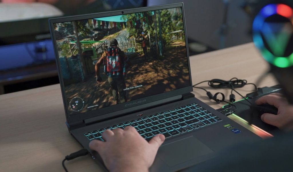 Jak wybrać laptop do gier i jak dbać o jego baterię