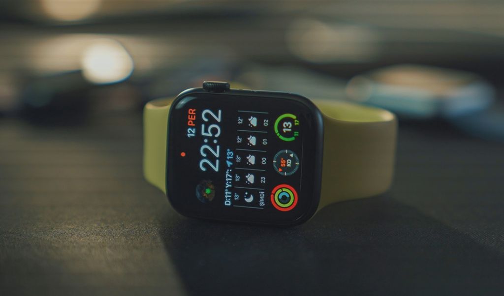 Pierwszy smartwatch dla dziecka. Jak wybrać, na co zwrócić uwagę? Podpowiadamy