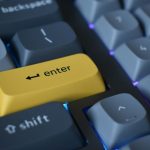 Nowe zagrożenia w sieci. Na co uważać surfując po współczesnym internecie?