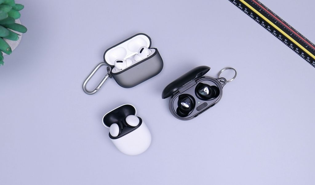 Słuchawki dokanałowe czy douszne. Czym się różnią, które są lepsze?