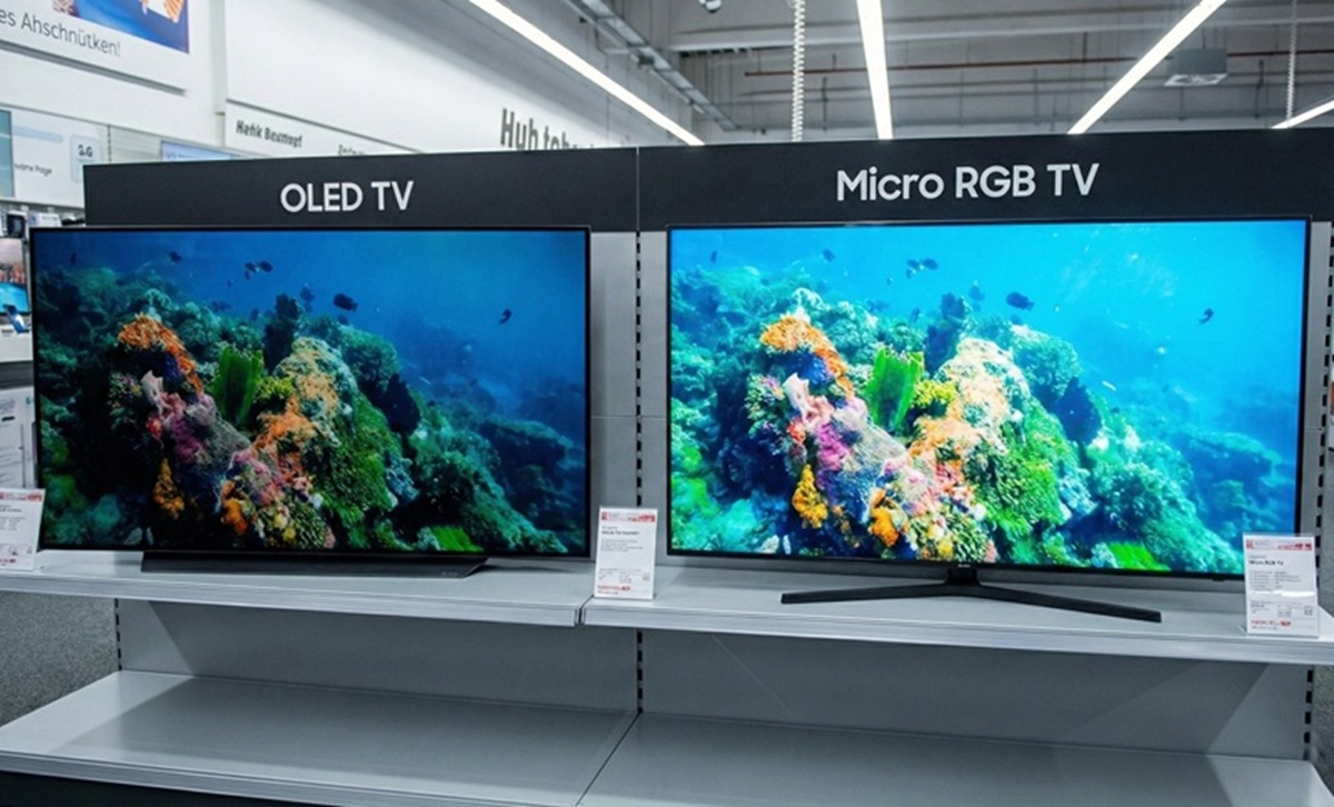 Zdjęcie pokazuje, że telewizory Micro RGB są wyraźnie jaśniejsze od OLEDów.