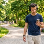 Dlaczego słuchawki Bluetooth grają gorzej niż powinny? Chodzi o jedno ukryte ustawienie...