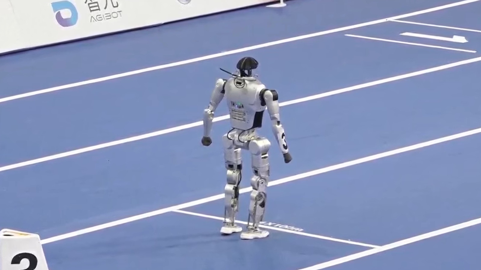 Robot szybszy od Usaina Bolta. Igrzyska maszyn w Pekinie