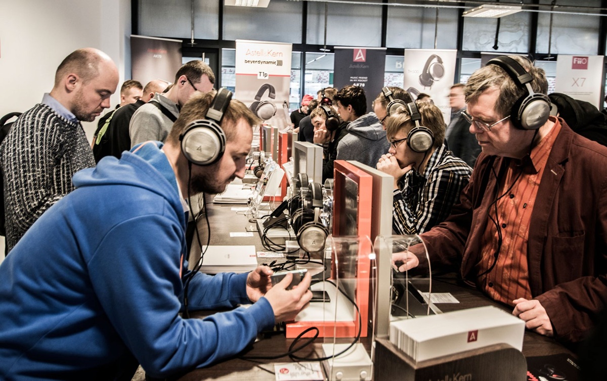 Strefa słuchawek na Audio Video Show