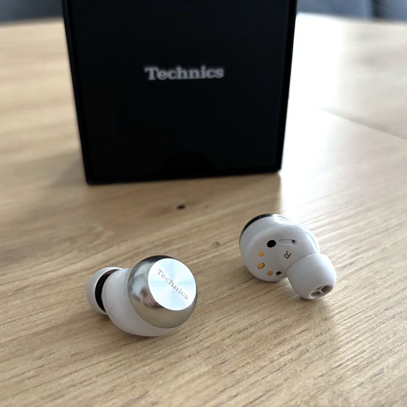 Technics EAH-AZ100.